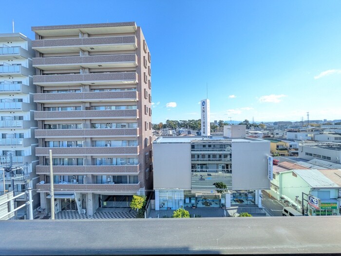 物件内観写真22　(室内からの展望)