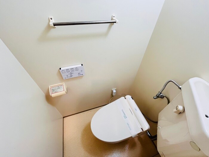 物件内観写真11　(トイレ)