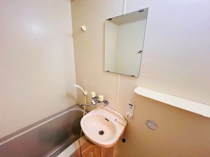 物件内観写真12　(洗面)