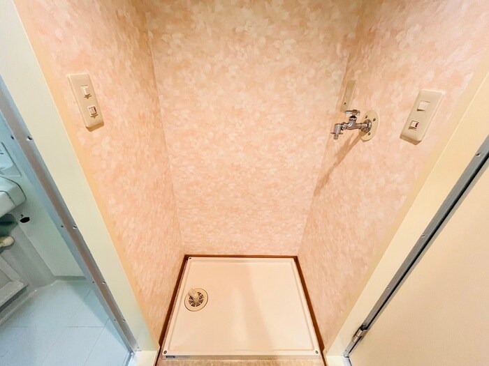 物件内観写真17　(洗濯機置場)