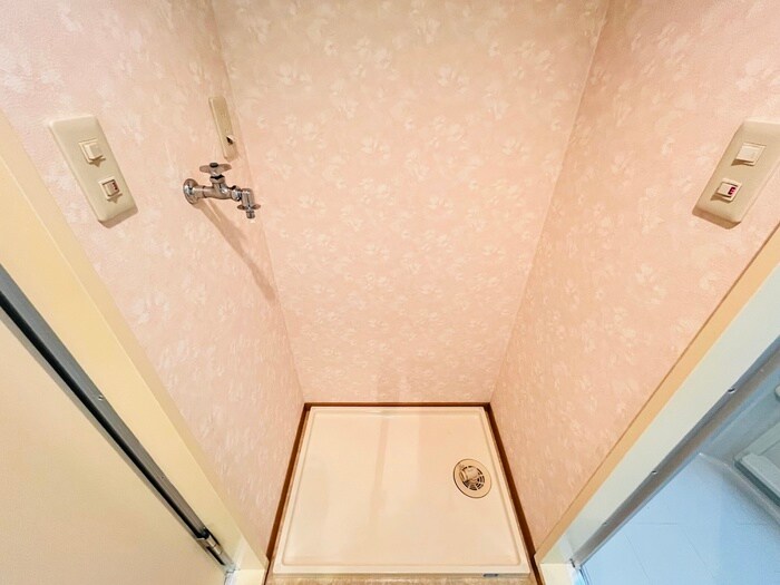 物件内観写真17　(洗濯機置場)