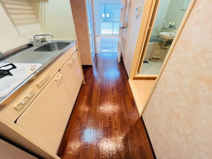 物件内観写真18　(廊下)