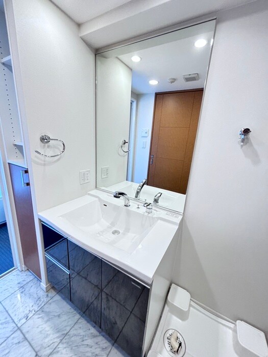 物件内観写真11　(洗面)