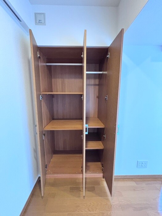 物件内観写真16　(収納)