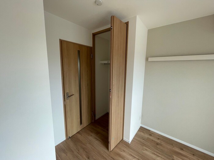 物件内観写真16　(収納)