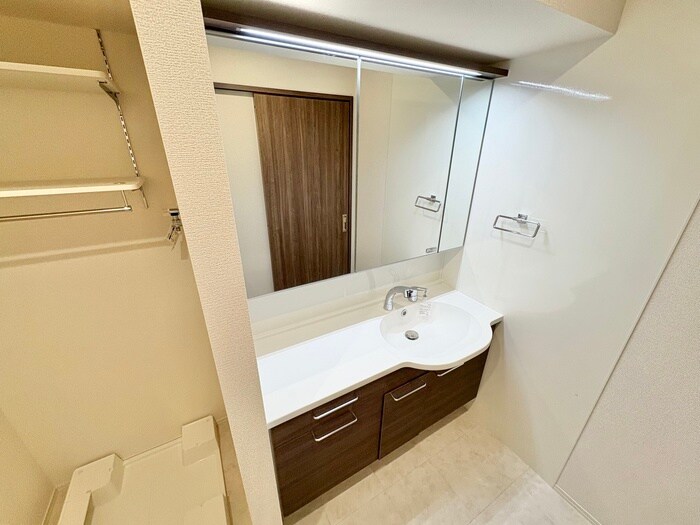 物件内観写真12　(洗面)