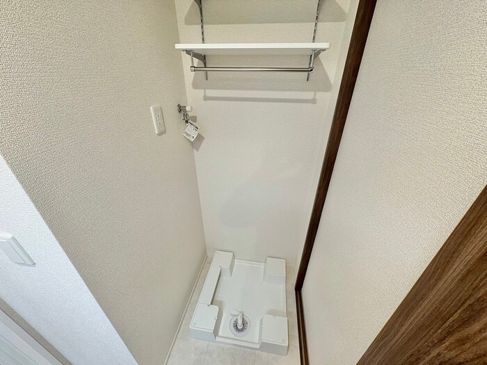 物件内観写真13　(洗濯機置場)