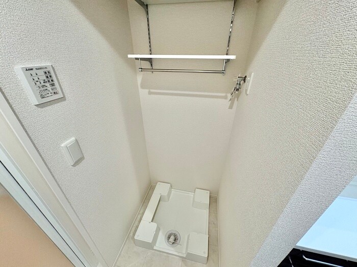 物件内観写真13　(洗濯機置場)