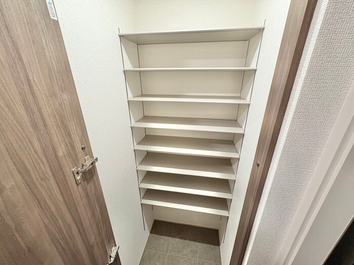 物件内観写真15　(靴箱)
