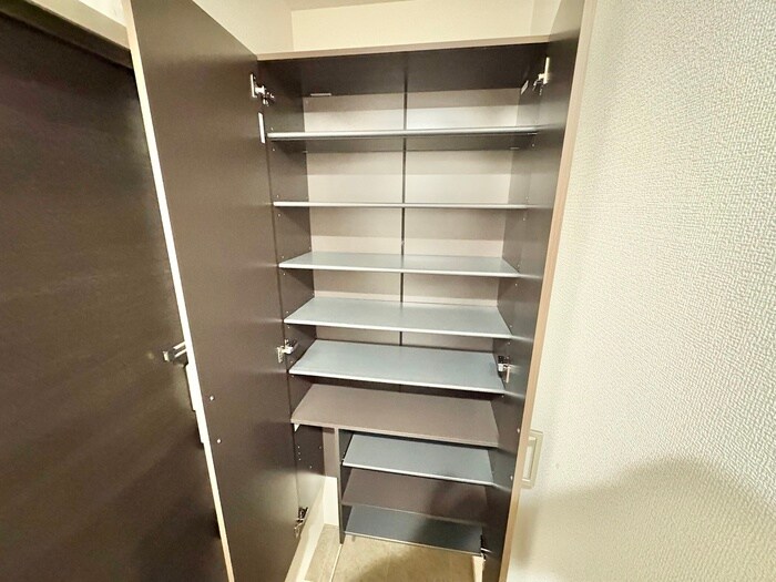 物件内観写真15　(玄関)