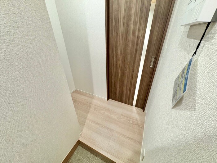 物件内観写真16　(廊下)