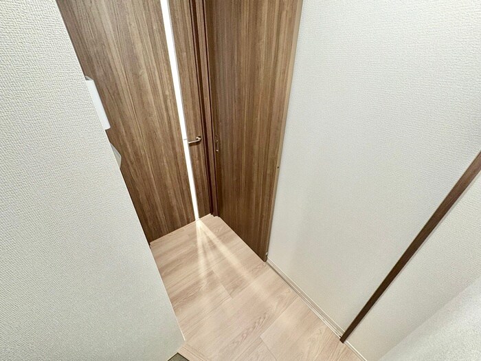 物件内観写真16　(廊下)