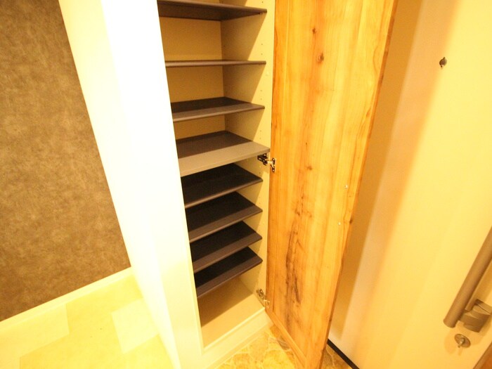 物件内観写真18　(靴箱)