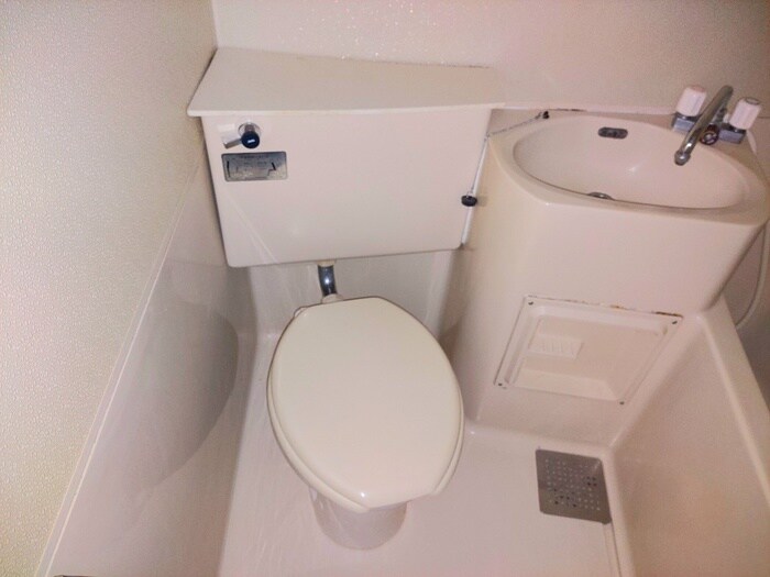 物件内観写真8　(トイレ)