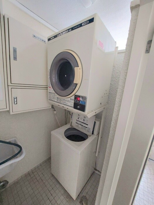 物件内観写真9　(洗濯機置場)