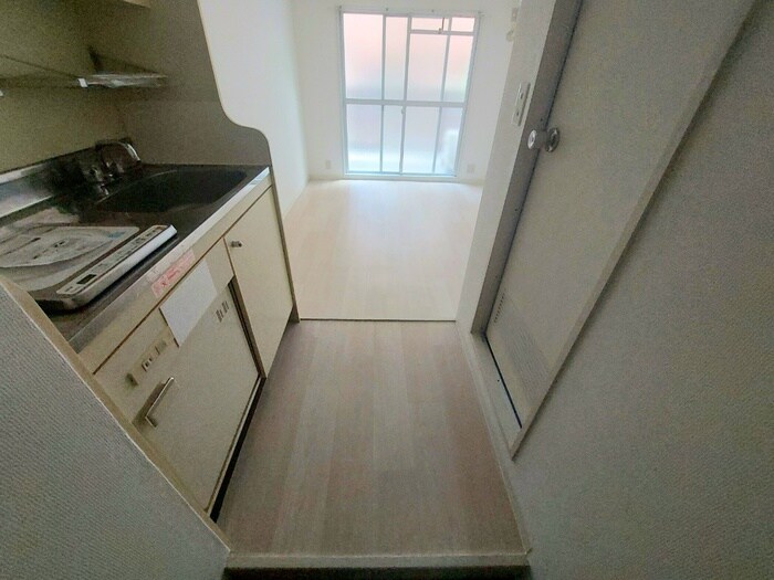 物件内観写真12　(廊下)