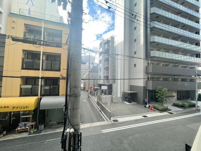 物件内観写真11　(室内からの展望)