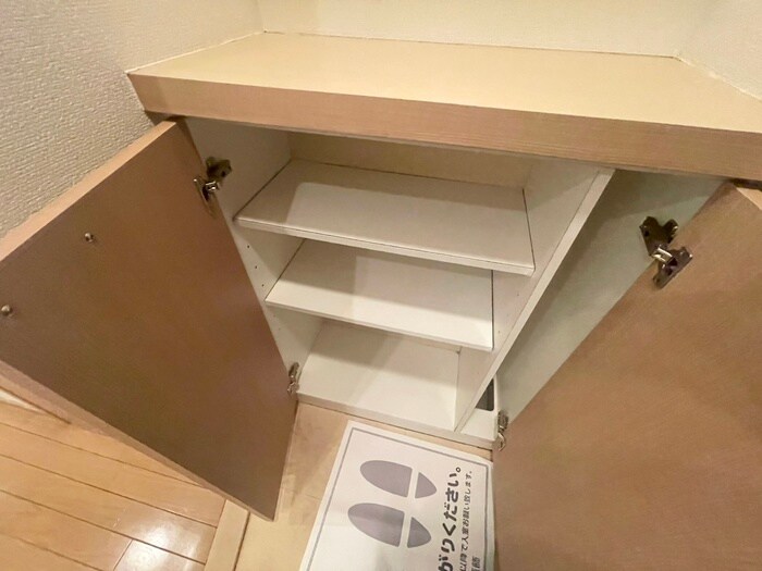 物件内観写真12　(靴箱)