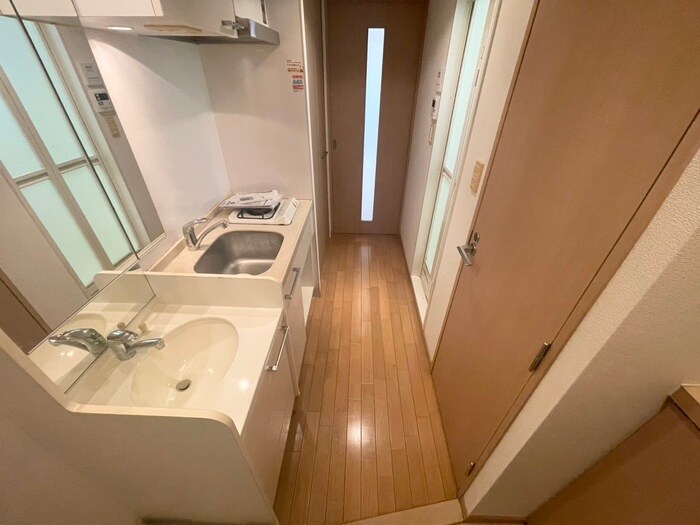 物件内観写真15　(廊下)