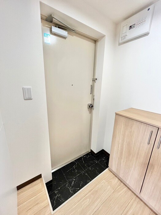 物件内観写真14　(玄関)