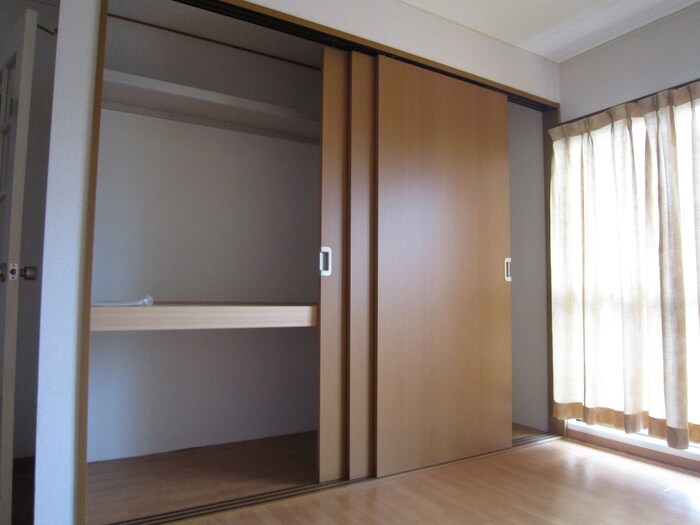 物件内観写真10　(収納)