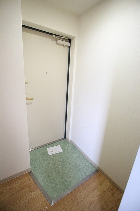 物件内観写真15　(玄関)