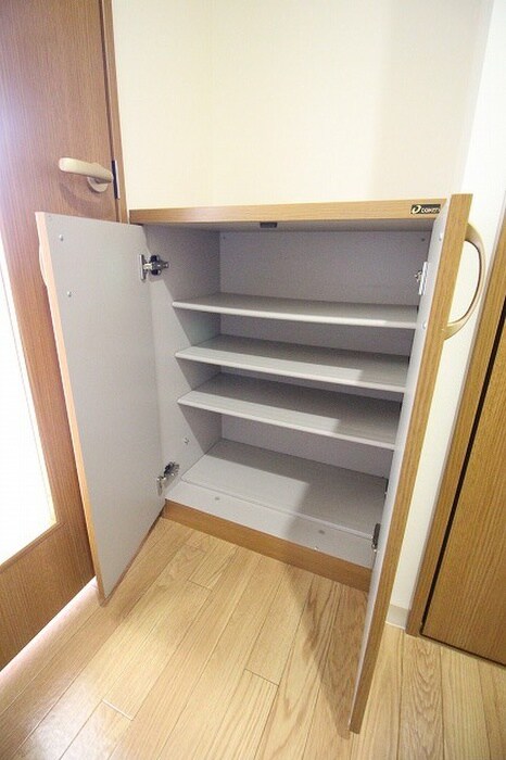 物件内観写真16　(靴箱)