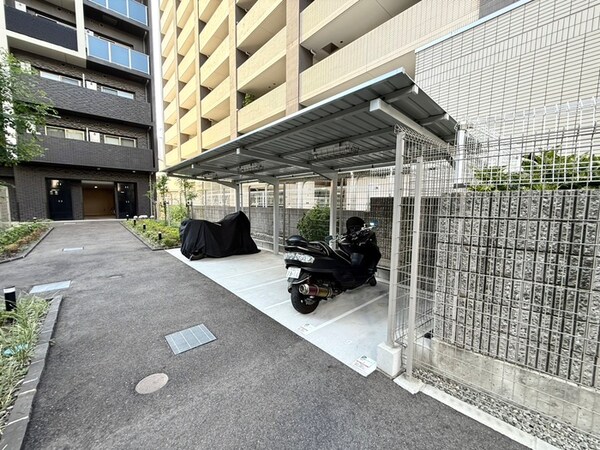 バイク置き場