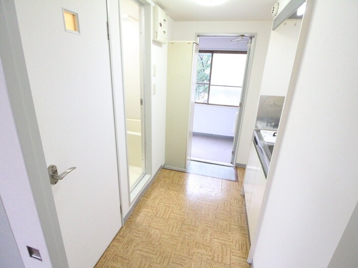 物件内観写真12　(廊下)