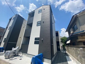 R-smart椥辻外観写真