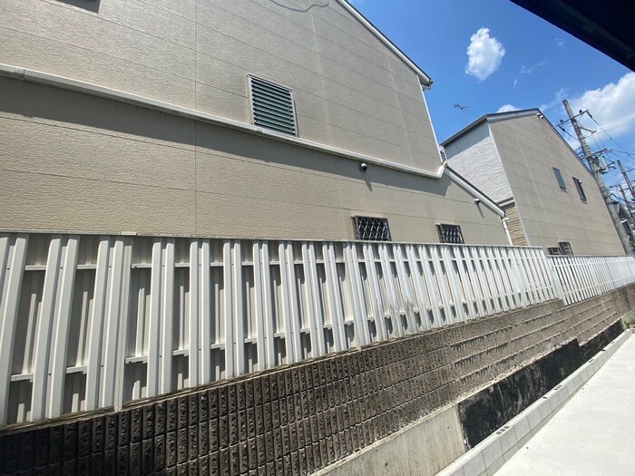 物件内観写真22　(室内からの展望)