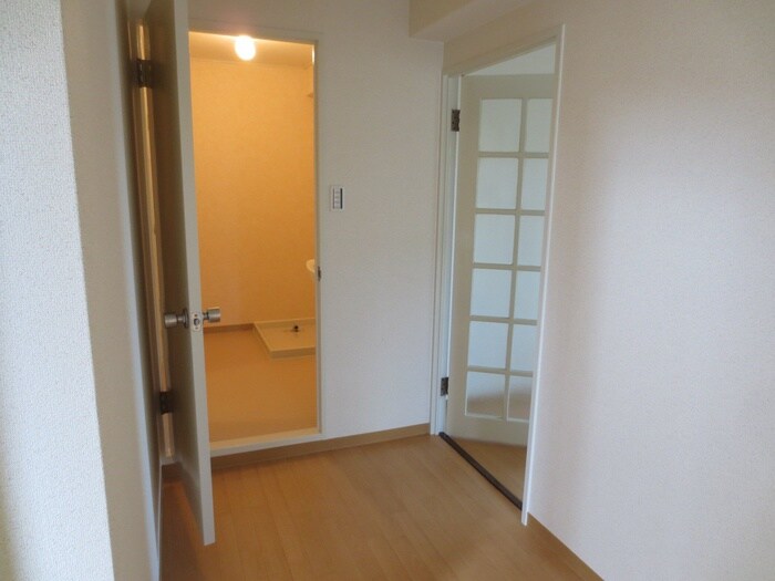 物件内観写真20　(廊下)
