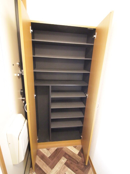 物件内観写真11　(靴箱)