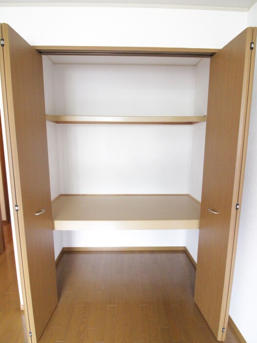 物件内観写真16　(収納)