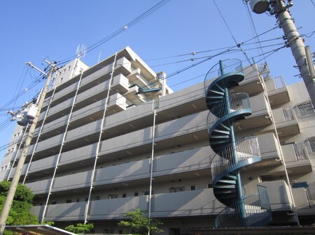 サカエマンション外観写真