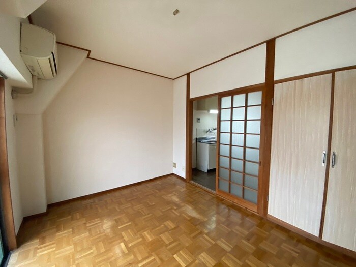 物件内観写真10　(居室)