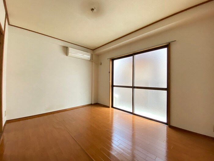 物件内観写真10　(居室)