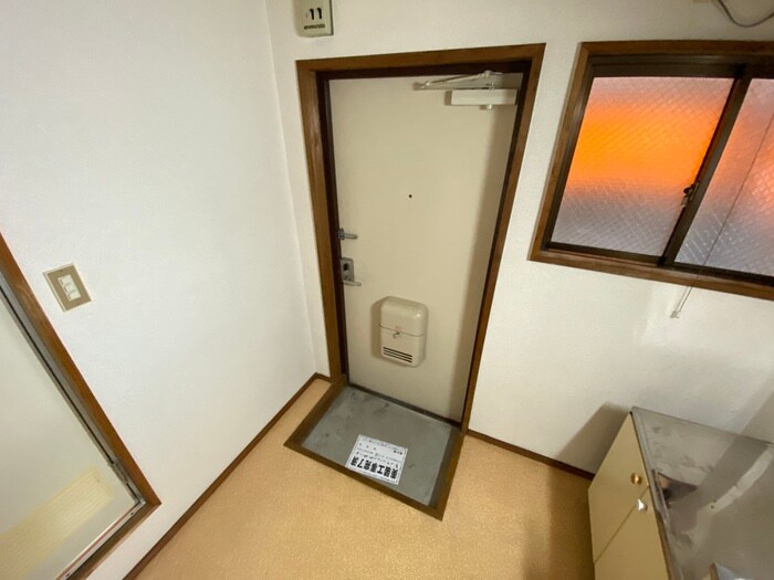 物件内観写真22　(玄関)