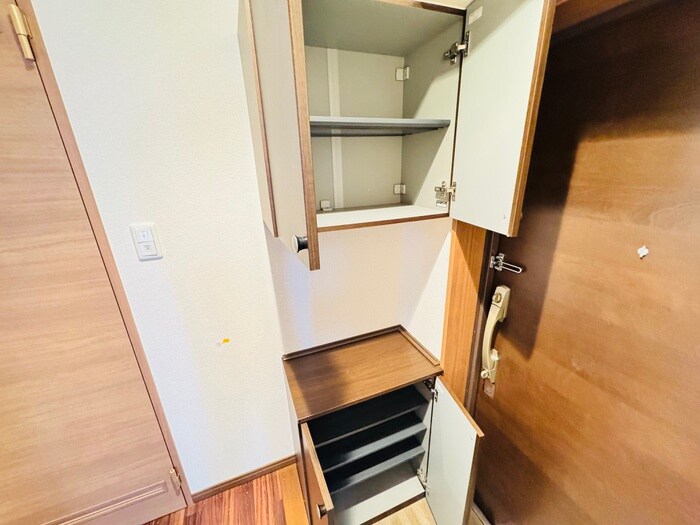 物件内観写真16　(靴箱)