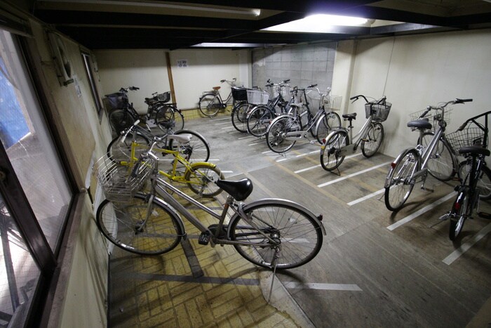 物件外観写真3　(駐輪場)