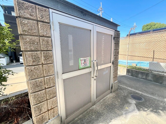 物件外観写真4　(建物設備)