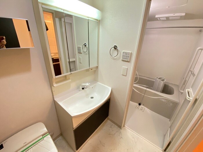 物件内観写真11　(洗面)