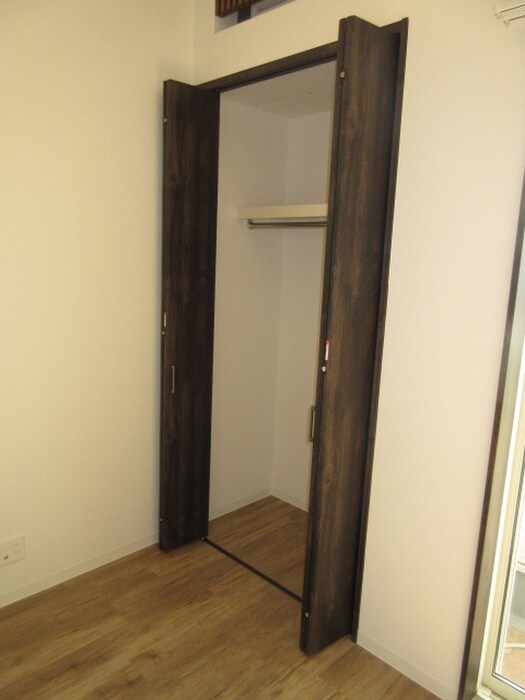 物件内観写真10　(収納)