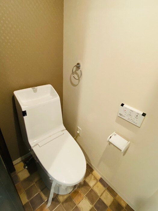 物件内観写真11　(トイレ)