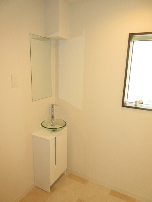 物件内観写真13　(洗面)
