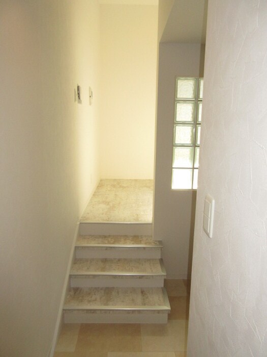 物件内観写真15　(玄関)