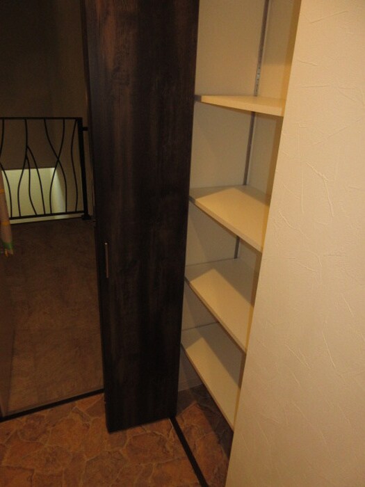 物件内観写真18　(靴箱)