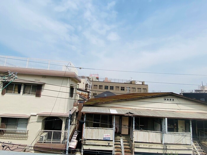 物件内観写真18　(室内からの展望)