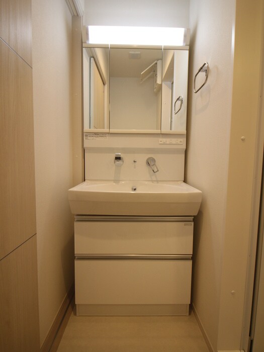 物件内観写真9　(洗面)