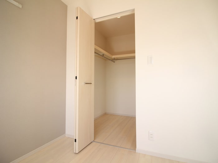 物件内観写真12　(収納)